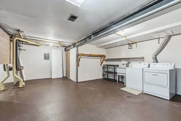 $127,000 | 114 Lanark Court, Unit C, Kalamazoo, MI 49006