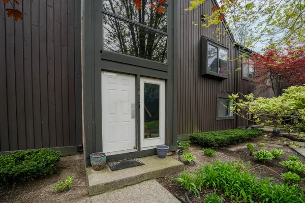 $127,000 | 114 Lanark Court, Unit C, Kalamazoo, MI 49006