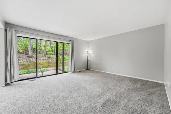 $127,000 | 114 Lanark Court, Unit C, Kalamazoo, MI 49006
