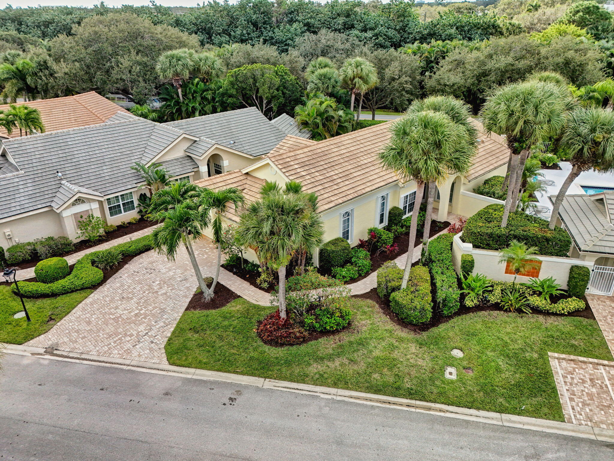 3880 Shearwater Drive Jupiter, FL 33477 - Photo 46 of 48 63-web-or-mls-DJI_20251120100637_0021_DJ