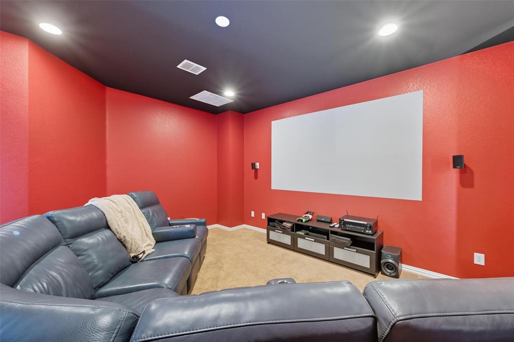 11577 Mansfield Drive Frisco, TX 75035 - Photo 22 of 37 a living room with furniture