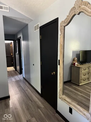 $369,000 | 7832 Mallard Way, Indianapolis, IN 46256