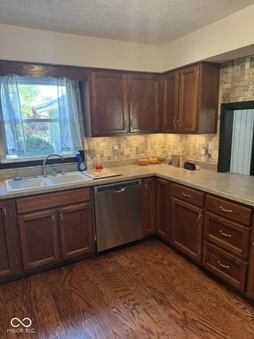 $369,000 | 7832 Mallard Way, Indianapolis, IN 46256