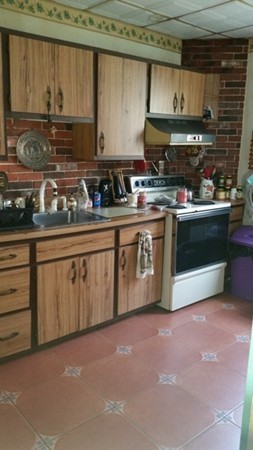 19-21 Everett Road Bourne, MA 02532 - Photo 8 of 29 Gallery Image 8