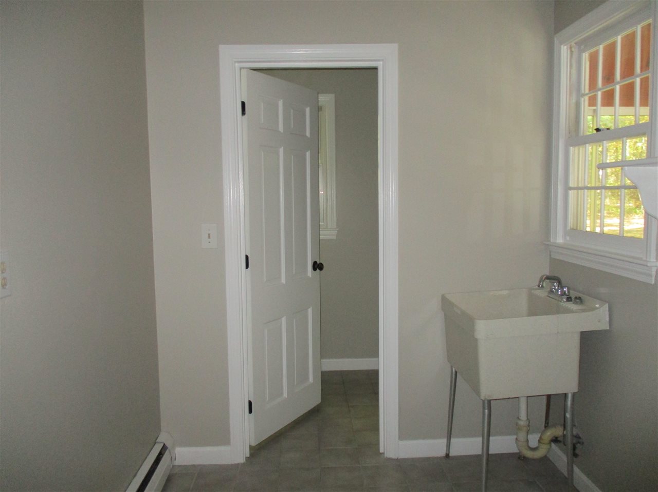 7 Holt Road Amherst, NH 03031 - Photo 18 of 40