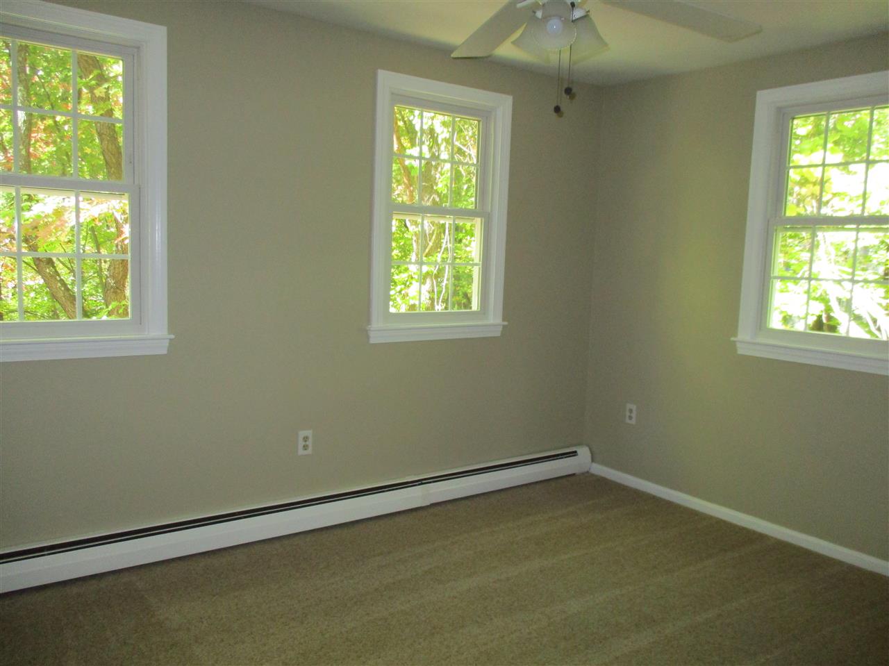 7 Holt Road Amherst, NH 03031 - Photo 27 of 40