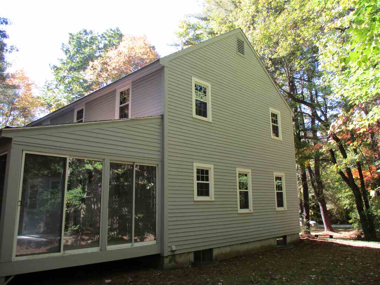 7 Holt Road Amherst, NH 03031 - Photo 4 of 40