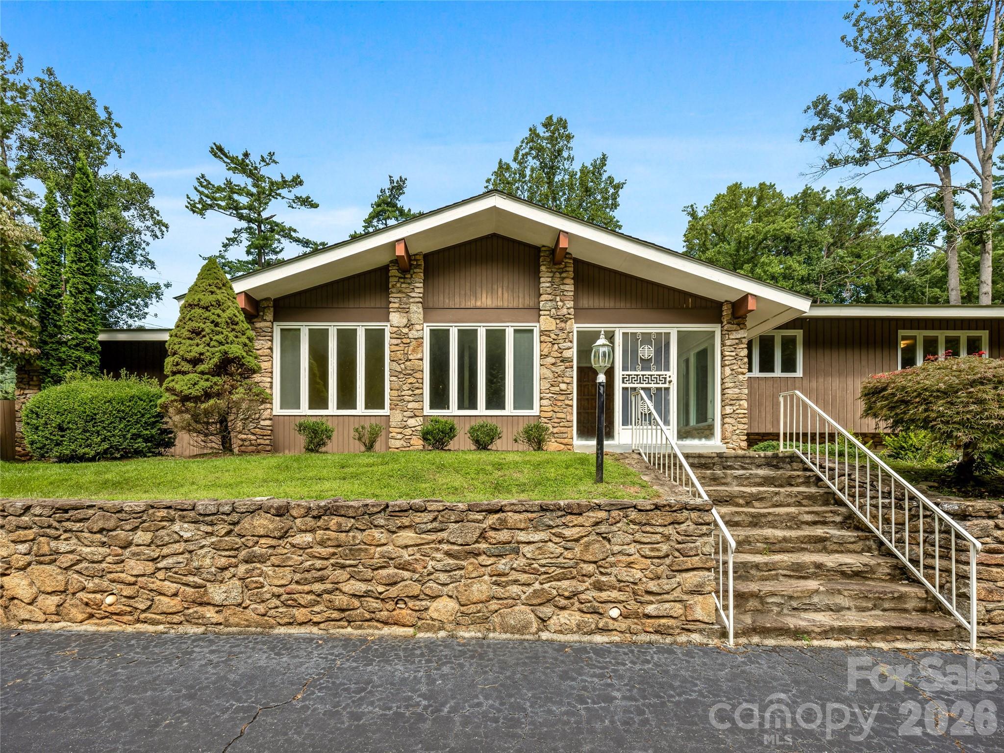 175 Robinhood Road Asheville, NC 28804 - Photo 2 of 48 Gallery Image 2