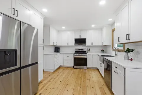 $589,000 | 4669 Kings Way North, Gurnee, IL 60031