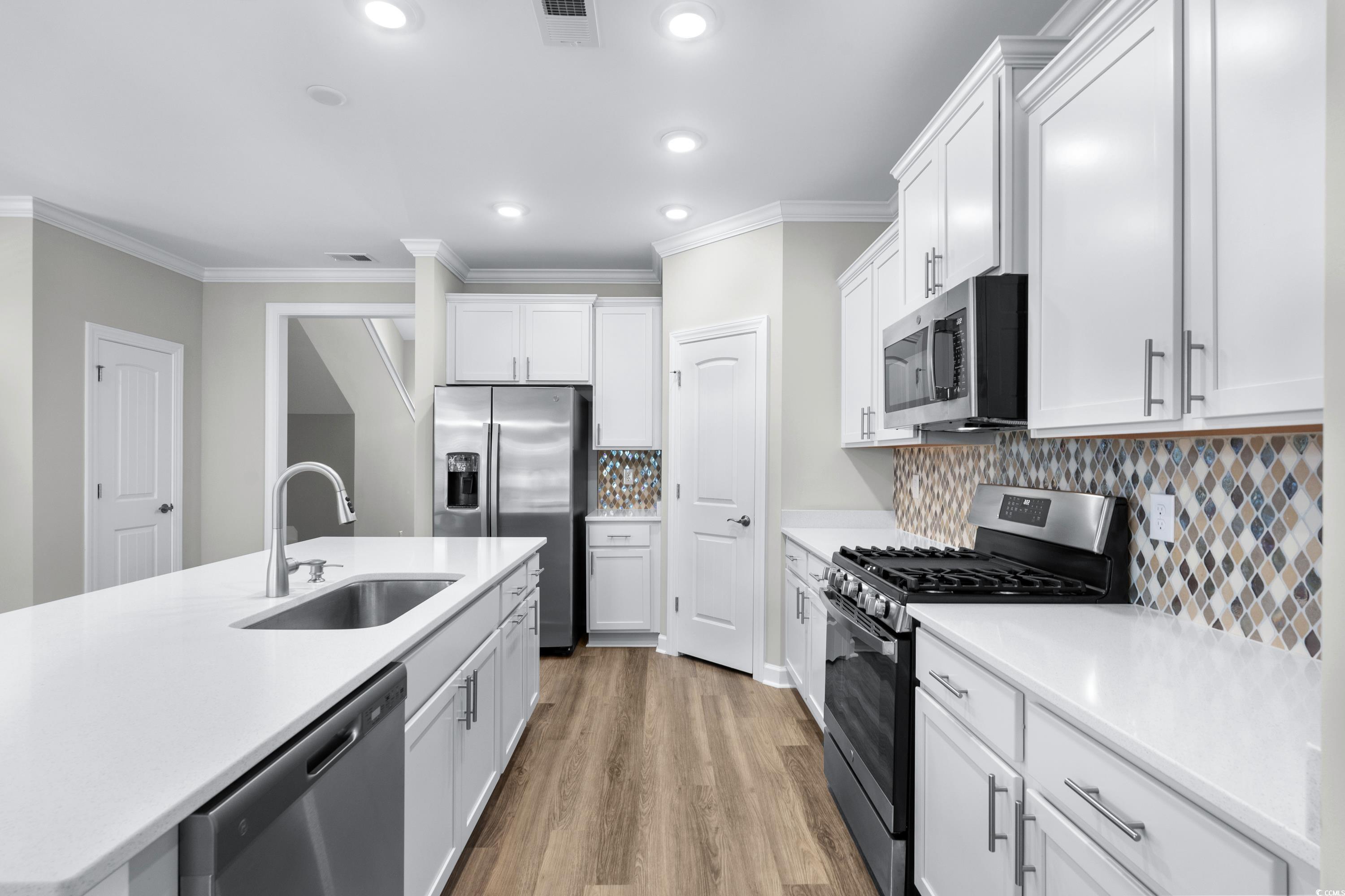 1031 Cascade Loop Little River, SC 29566 - Photo 6 of 40 Gallery Image 6