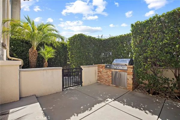 $929,000 | 879 Michigan Boulevard, Unit G, Pasadena, CA 91107