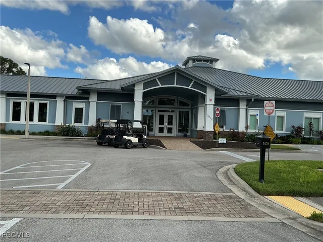 $169,900 | 5650 Trailwinds Drive, Unit 124, Fort Myers, FL 33907