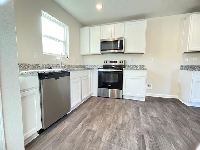 1024 South Bay Street Foley, AL 36535 - Photo 4 of 28 Kitchen
