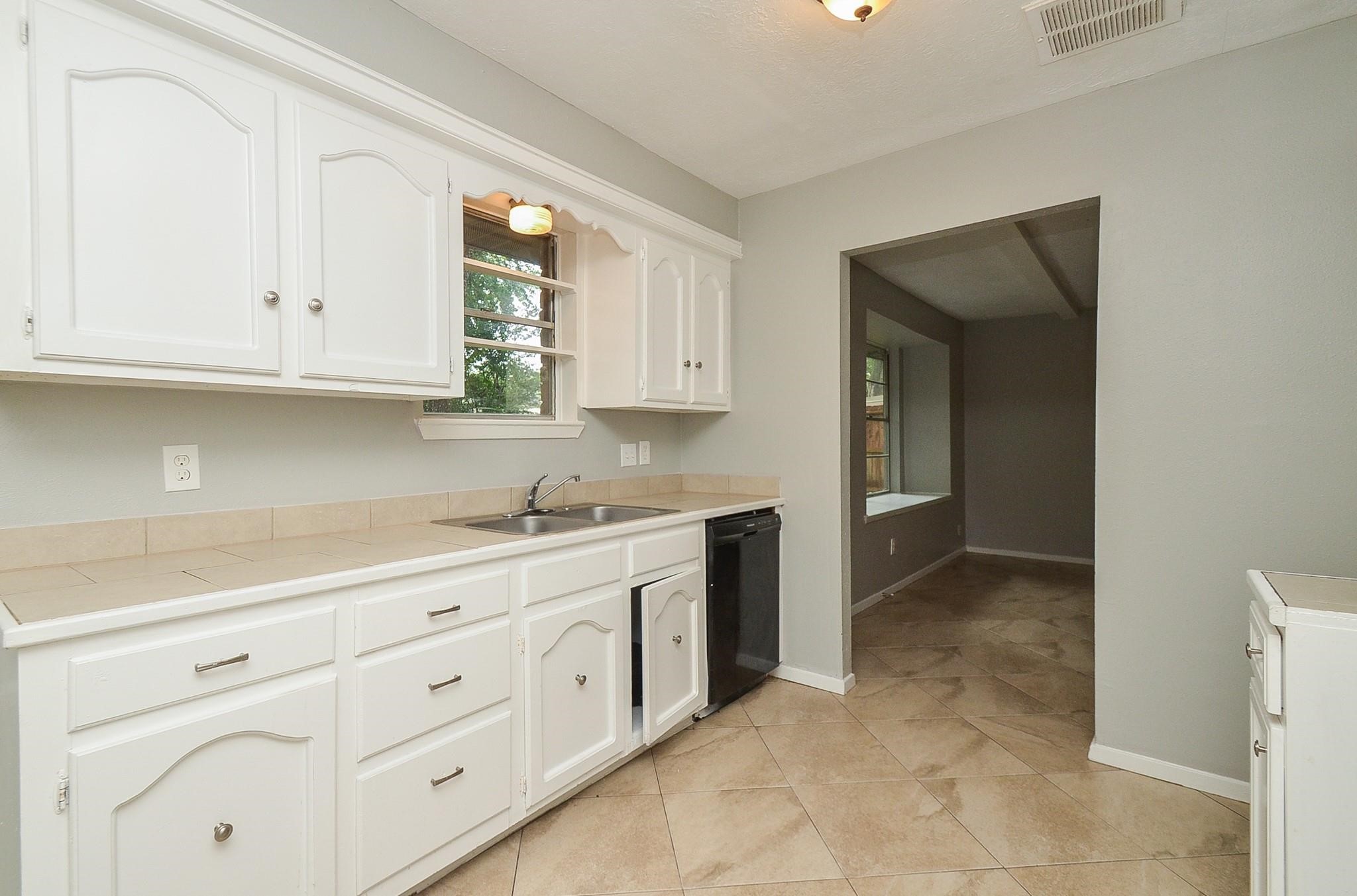 4522 Donalbain Drive Spring, TX 77373 - Photo 8 of 27