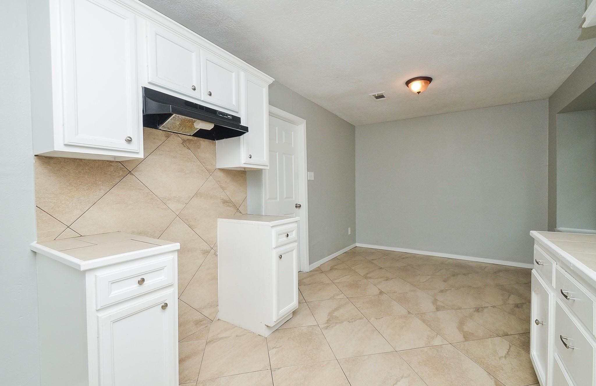 4522 Donalbain Drive Spring, TX 77373 - Photo 10 of 27