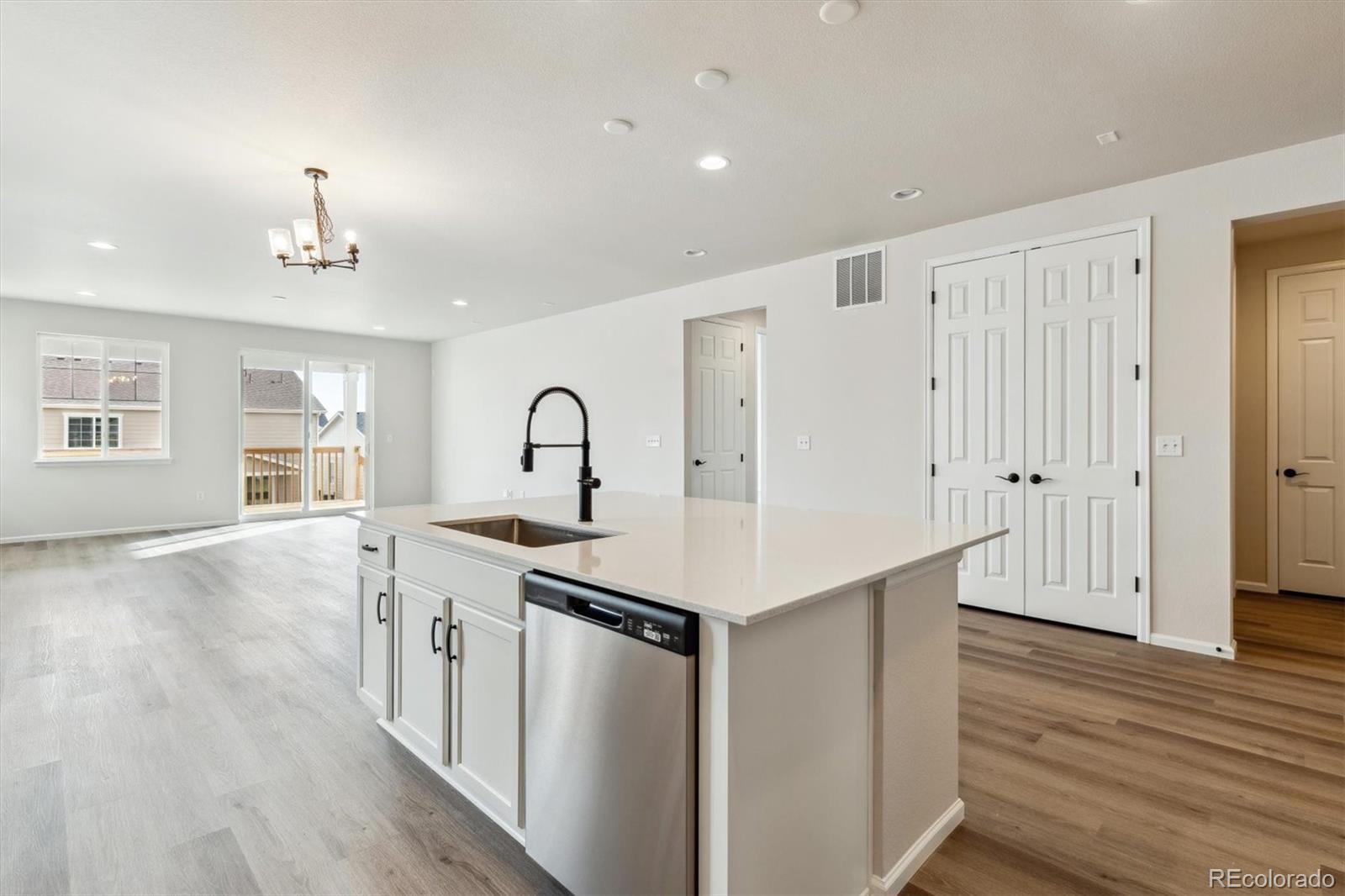 684 Penn Road Elizabeth, CO 80107 - Photo 8 of 32 Gallery Image 8