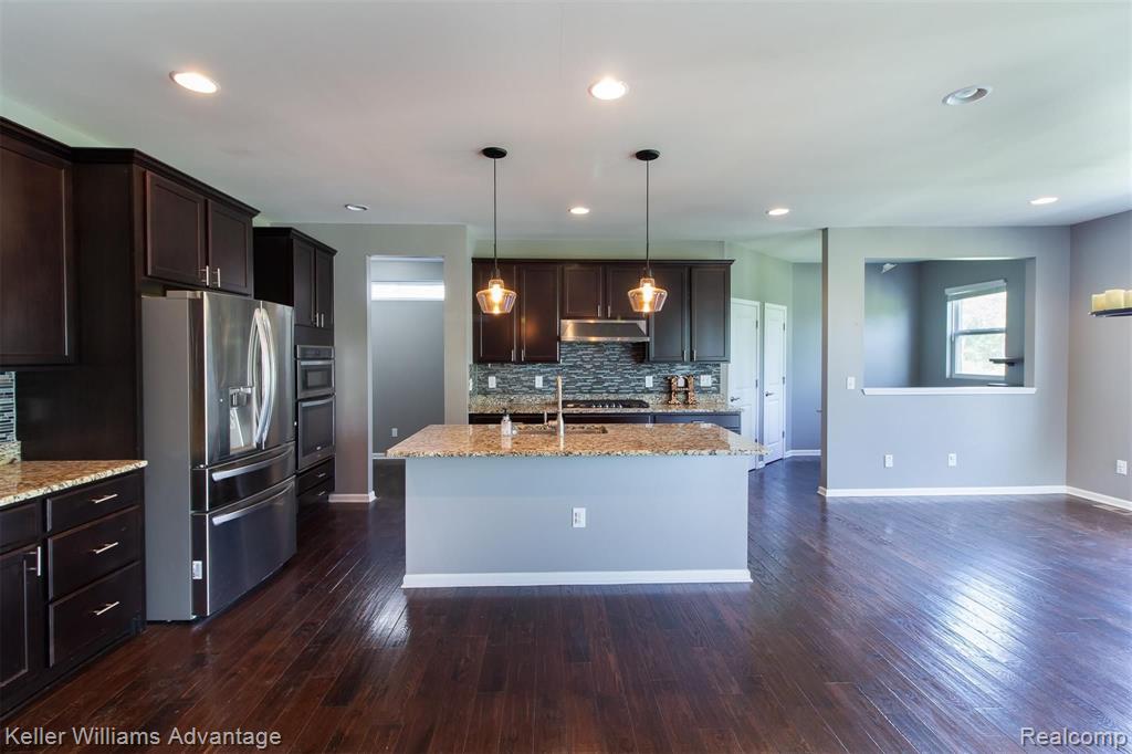 27679 Hartwick Circle Novi, MI 48374 - Photo 16 of 51