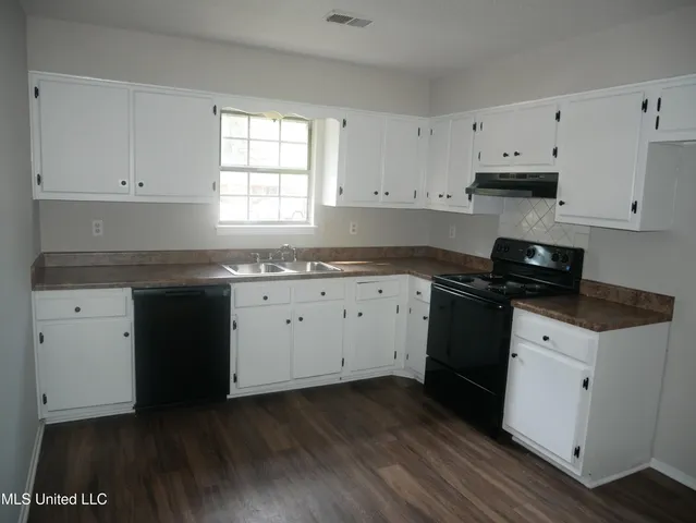 $1,295 | 3610 Carroll Drive, Horn Lake, MS 38637