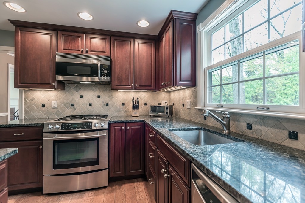 4 Fulton Road Andover, MA 01810 - Photo 8 of 30 Gallery Image 8