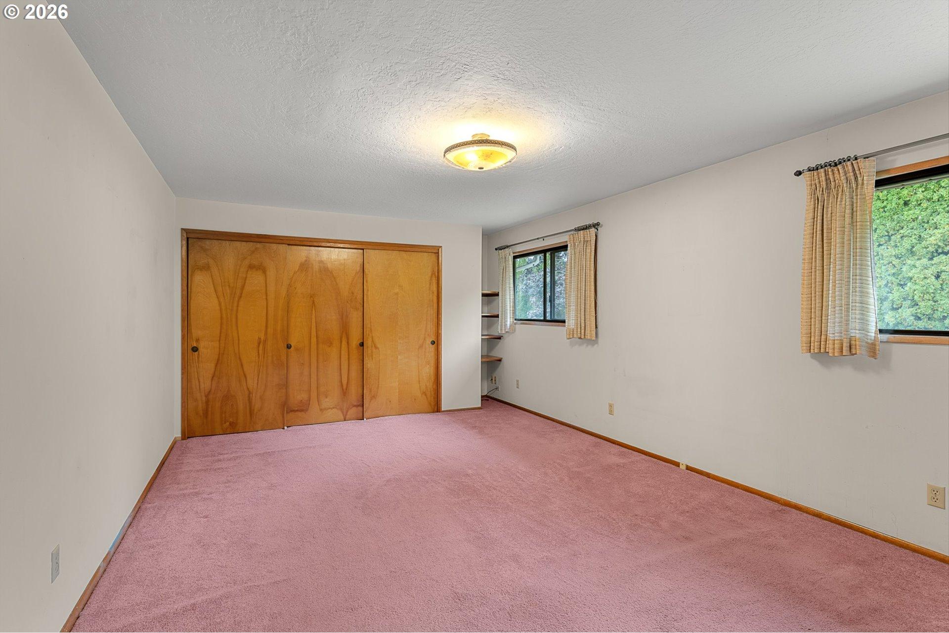 914 Southeast Evans Road Corbett, OR 97019 - Photo 11 of 29 Gallery Image 11