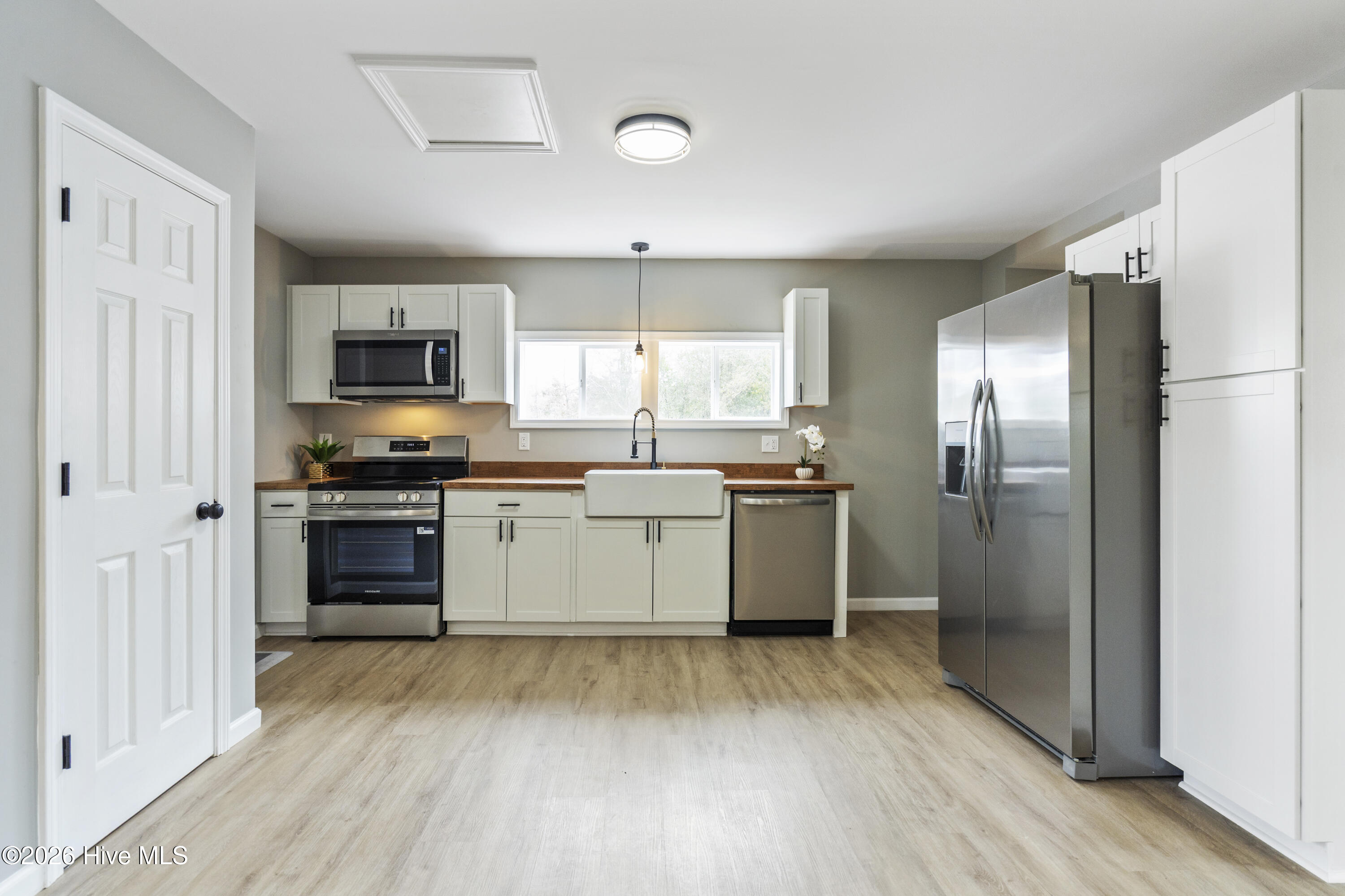 155 Bryan Road Wilmington, NC 28412 - Photo 19 of 50 Kitchen