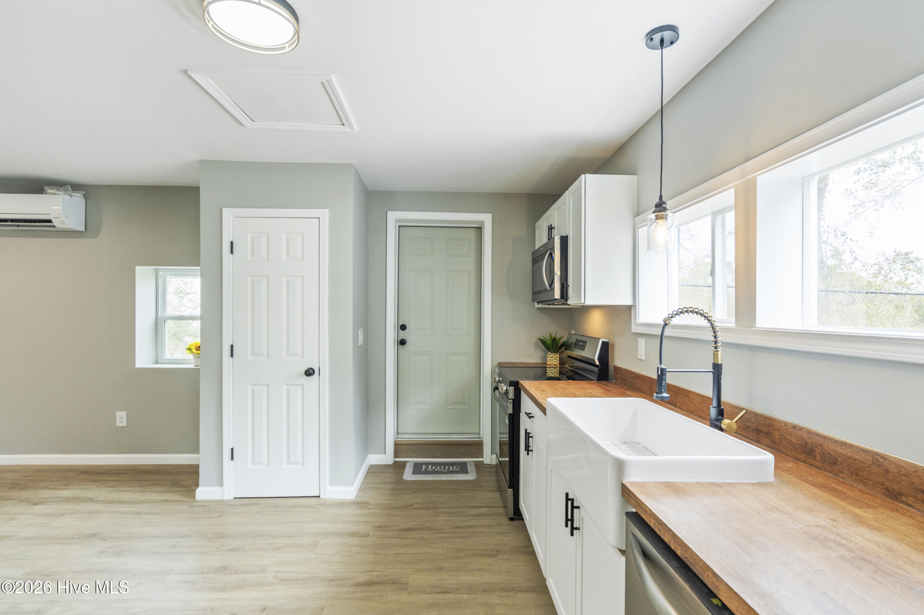 155 Bryan Road Wilmington, NC 28412 - Photo 24 of 50 Kitchen