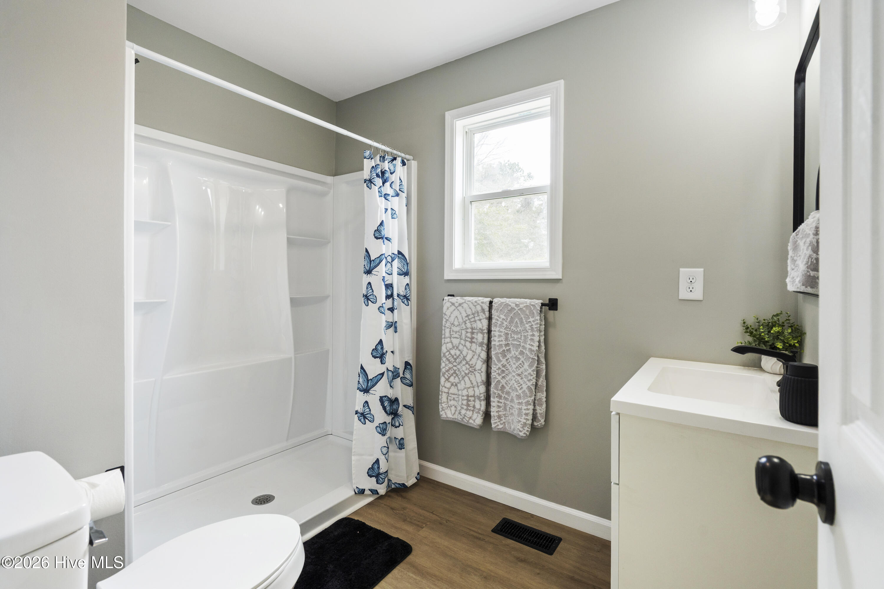 155 Bryan Road Wilmington, NC 28412 - Photo 31 of 50 Master Bathroom