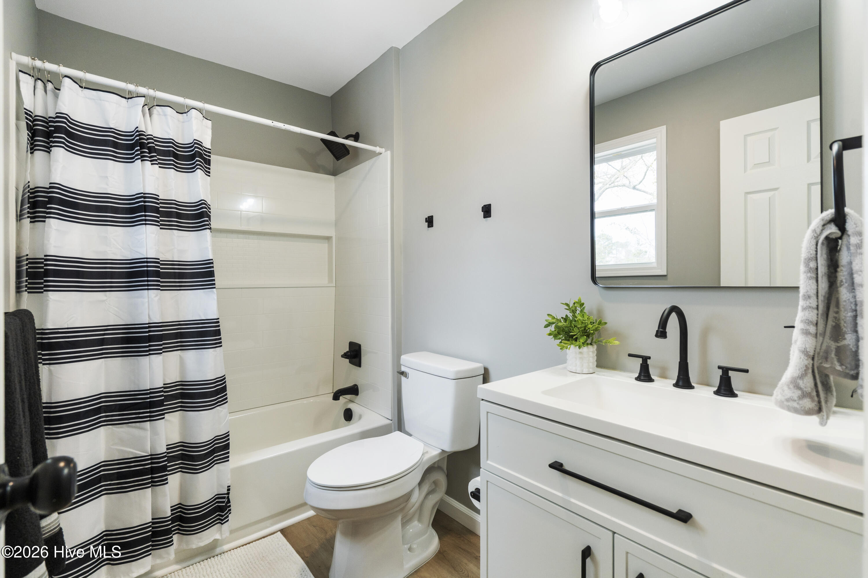 155 Bryan Road Wilmington, NC 28412 - Photo 35 of 50 Guest Bathroom