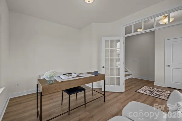 a view of a livingroom with furniture