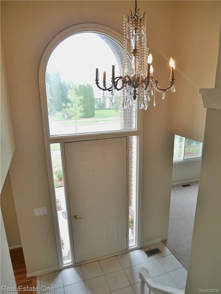 2592 Brilliance Rochester, MI 48309 - Photo 5 of 28 foyer 7.20