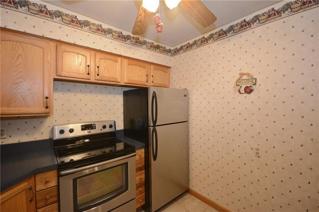 209 Coraopolis Road, Unit D12 Coraopolis, PA 15108 - Photo 11 of 23 Gallery Image 11
