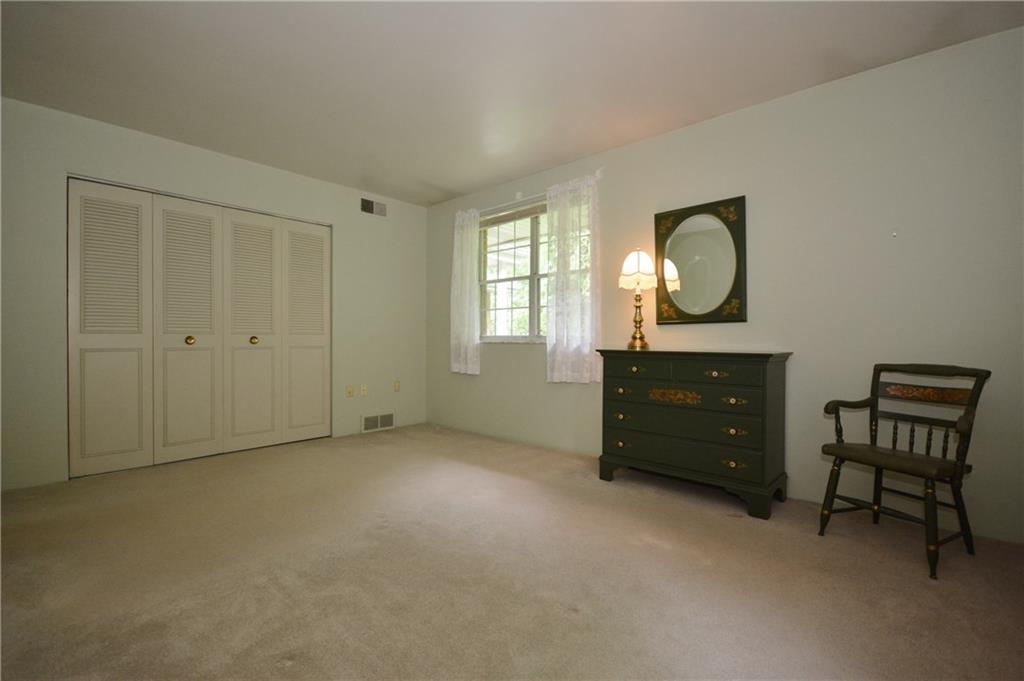 209 Coraopolis Road, Unit D12 Coraopolis, PA 15108 - Photo 12 of 23 Gallery Image 12