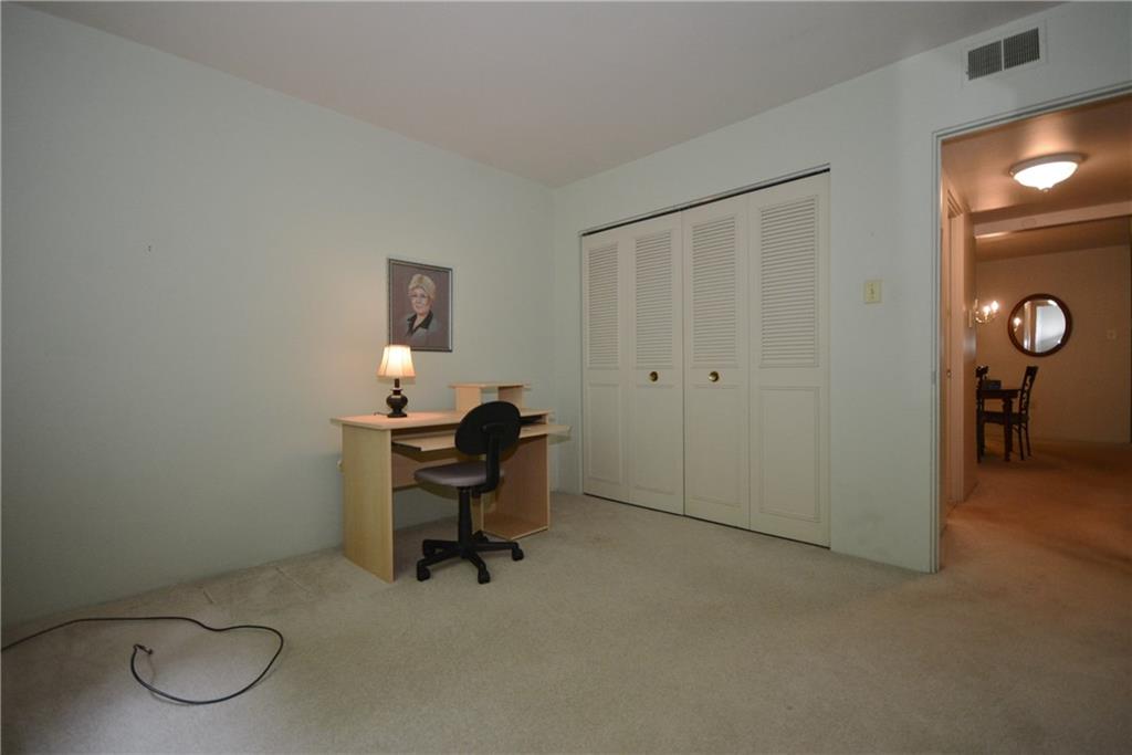209 Coraopolis Road, Unit D12 Coraopolis, PA 15108 - Photo 14 of 23 Gallery Image 14