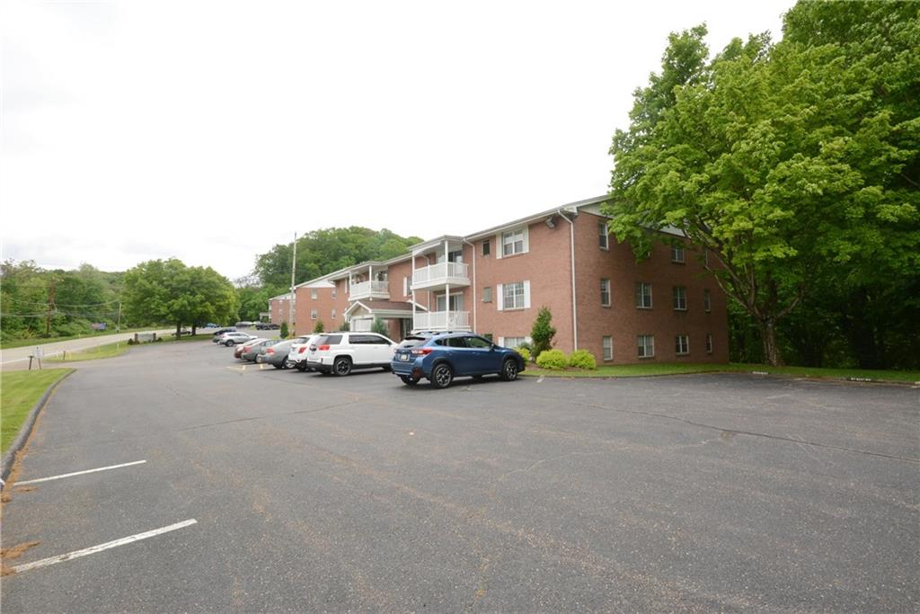 209 Coraopolis Road, Unit D12 Coraopolis, PA 15108 - Photo 20 of 23 Gallery Image 20