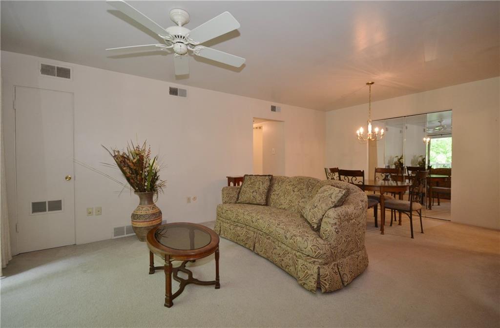 209 Coraopolis Road, Unit D12 Coraopolis, PA 15108 - Photo 4 of 23 Gallery Image 4