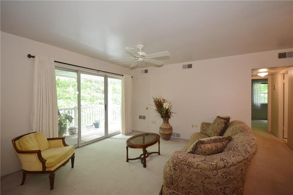 209 Coraopolis Road, Unit D12 Coraopolis, PA 15108 - Photo 5 of 23 Gallery Image 5