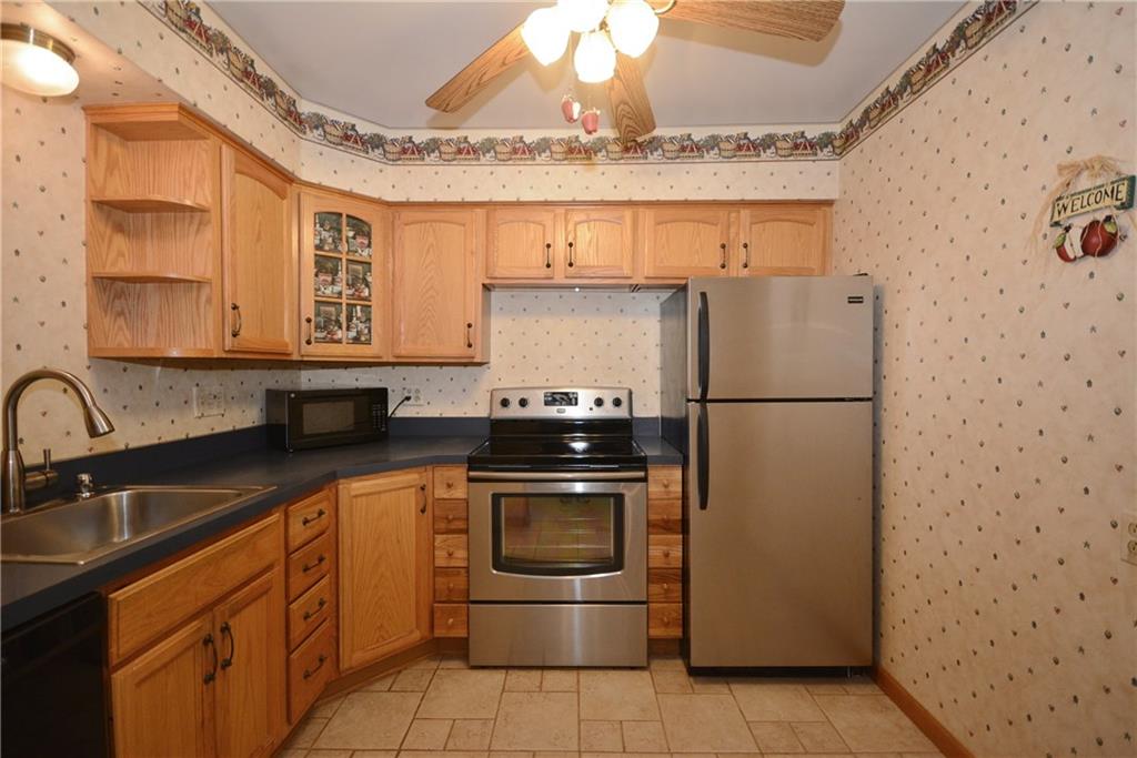 209 Coraopolis Road, Unit D12 Coraopolis, PA 15108 - Photo 9 of 23 Gallery Image 9