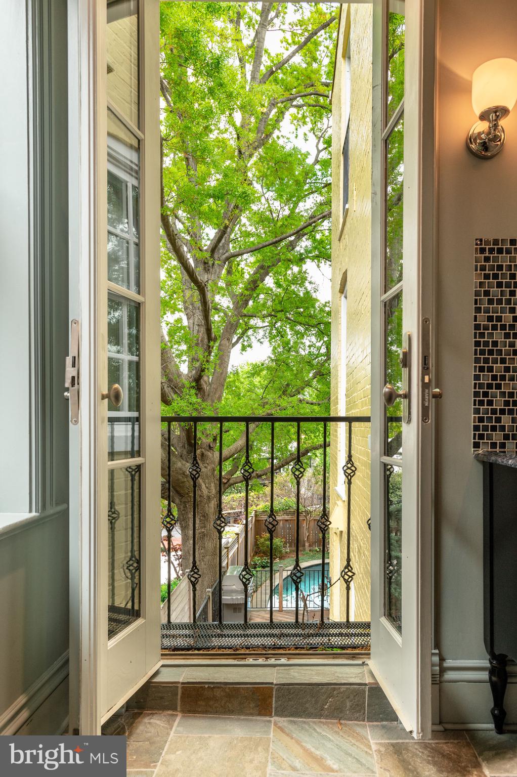 2009 Kalorama Road Northwest Washington, DC 20009 - Photo 15 of 27 Principal Suite