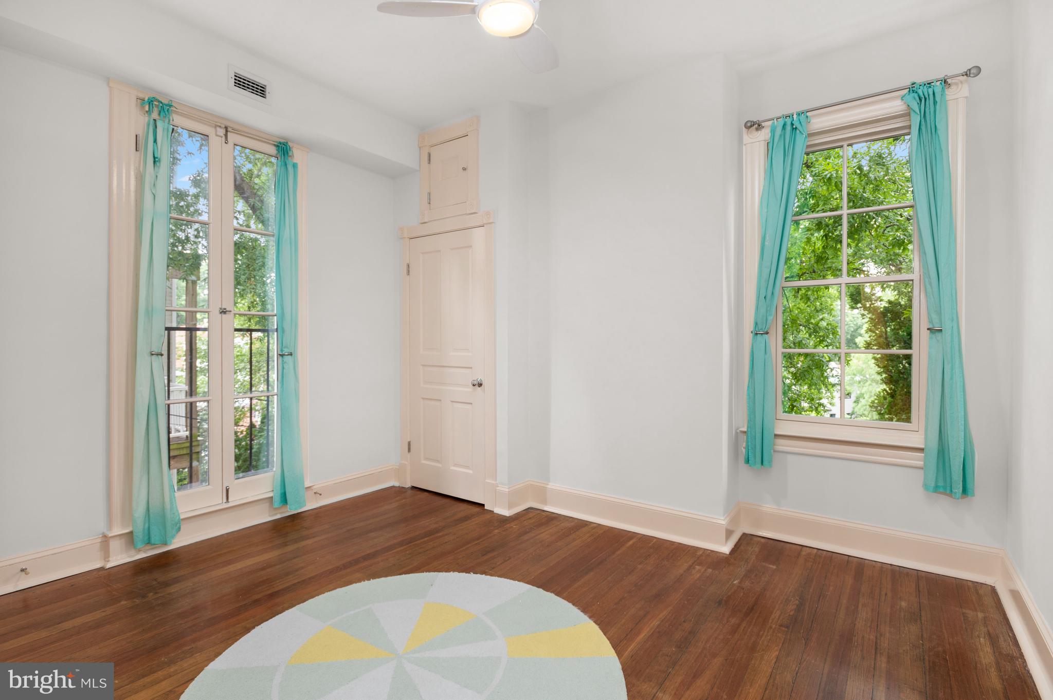 2009 Kalorama Road Northwest Washington, DC 20009 - Photo 16 of 27 Bedroom