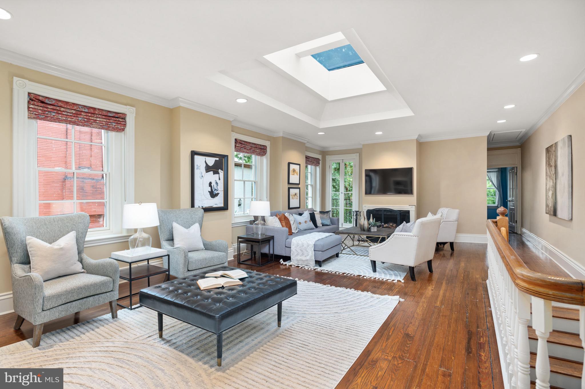 2009 Kalorama Road Northwest Washington, DC 20009 - Photo 20 of 27 Third Level Family Room