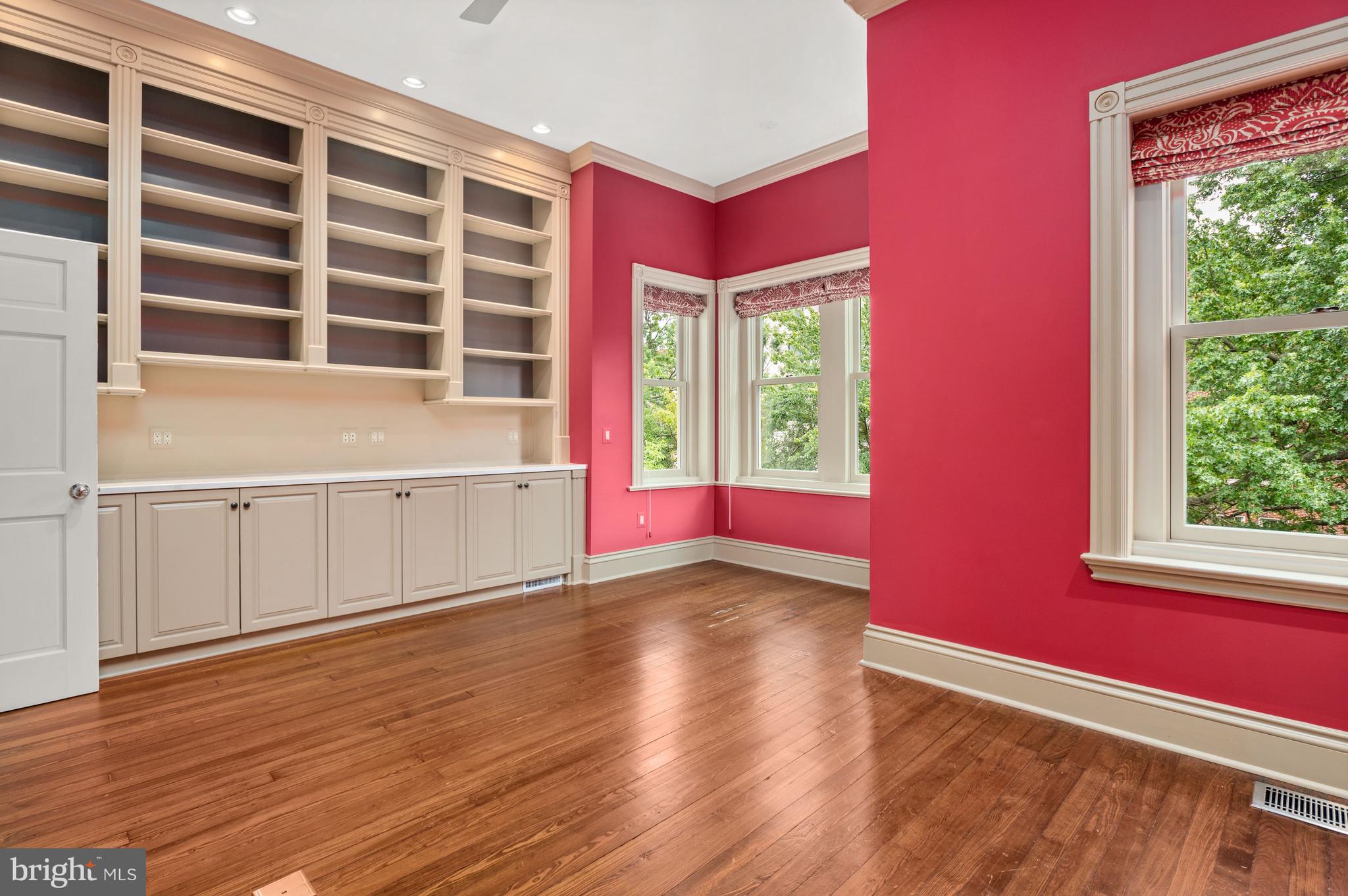 2009 Kalorama Road Northwest Washington, DC 20009 - Photo 22 of 27 Bedroom