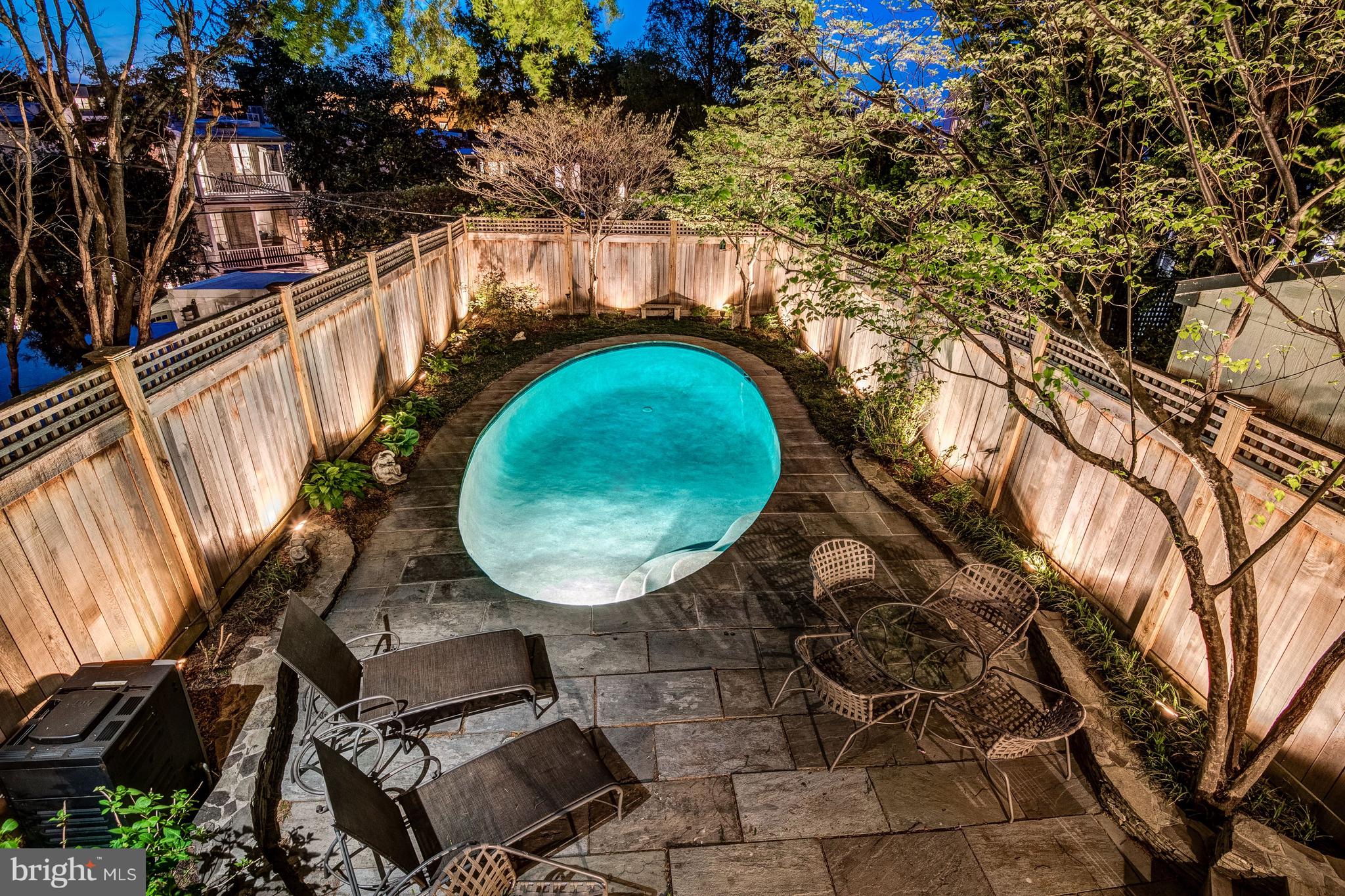 2009 Kalorama Road Northwest Washington, DC 20009 - Photo 25 of 27 Extensive Landscape Lighting