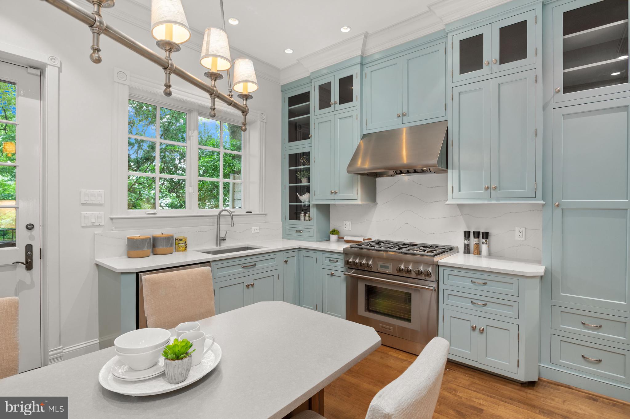 2009 Kalorama Road Northwest Washington, DC 20009 - Photo 10 of 27 Kitchen