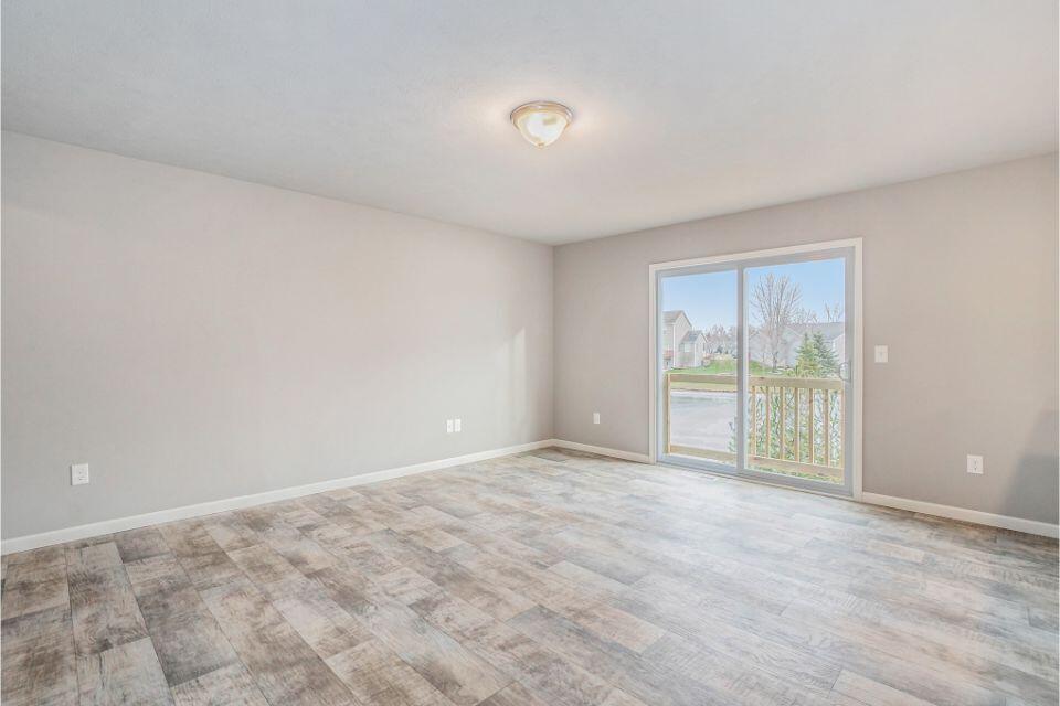 2803 Riley Ridge Road Holland, MI 49424 - Photo 5 of 37 SOS036-i1835-Great Room3