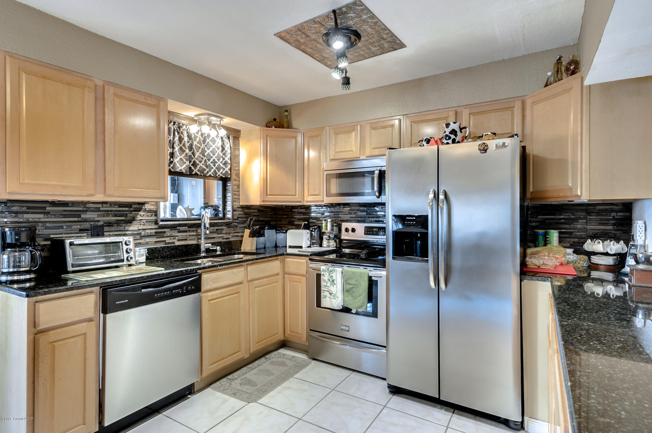 4241 Wellington Road Melbourne, FL 32935 - Photo 4 of 14 4241 Wellington-13