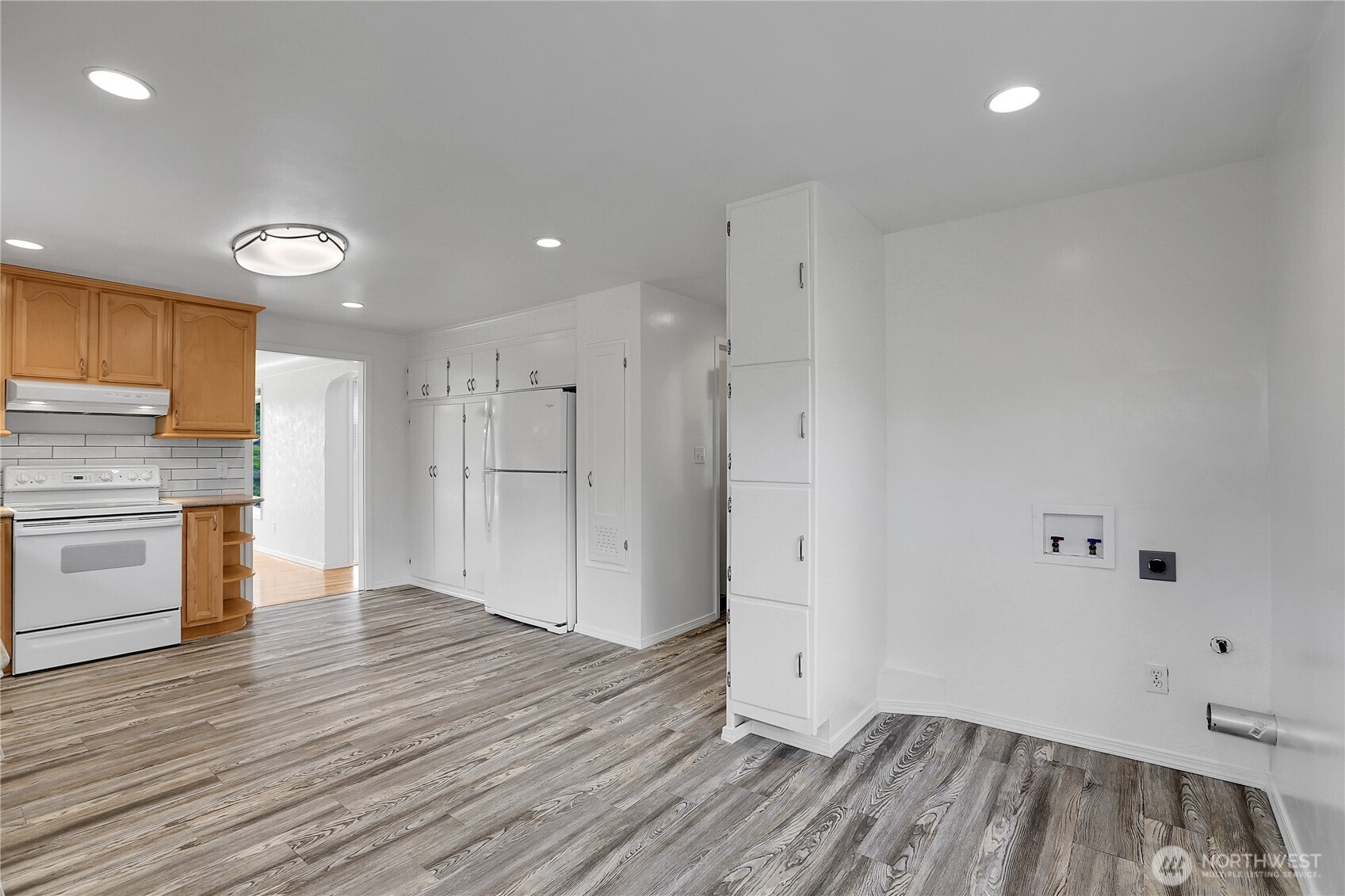 4828 Rucker Avenue Everett, WA 98203 - Photo 15 of 40