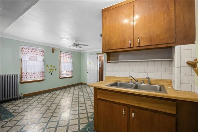 $269,900 | 52 Harrison Street, Worcester, MA 01604