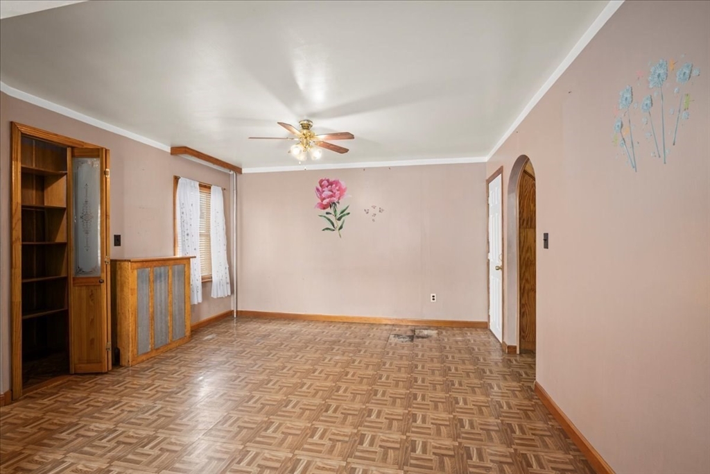 52 Harrison Street Worcester, MA 01604 - Photo 13 of 38