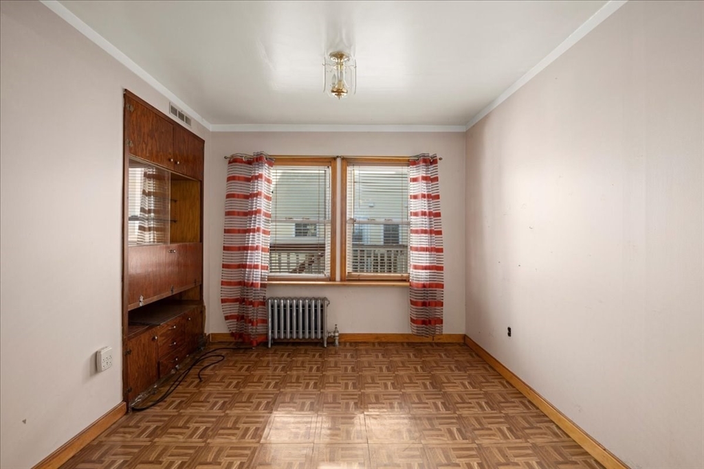 52 Harrison Street Worcester, MA 01604 - Photo 14 of 38