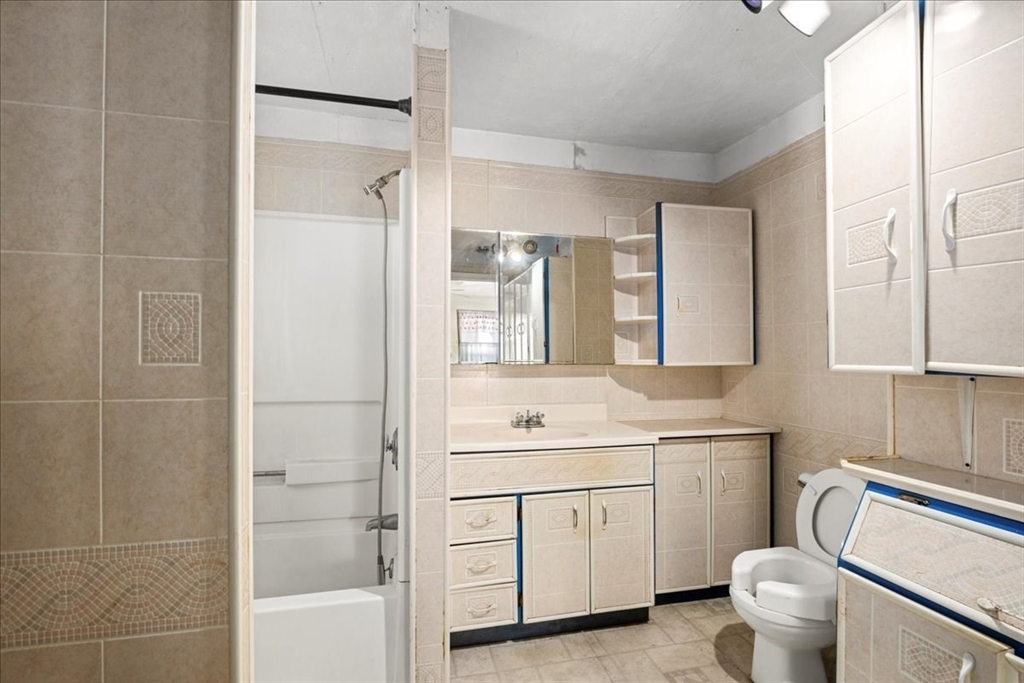 52 Harrison Street Worcester, MA 01604 - Photo 20 of 38